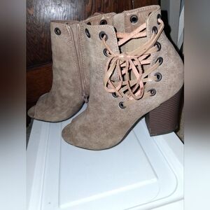Tan Peep-Toe Wedge Booties w/ lace up detail on side. Sz 10 – $18 ✨